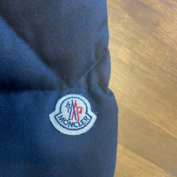 Gorgeous must have men's Moncler winter jacket. - Picture 5 of 15